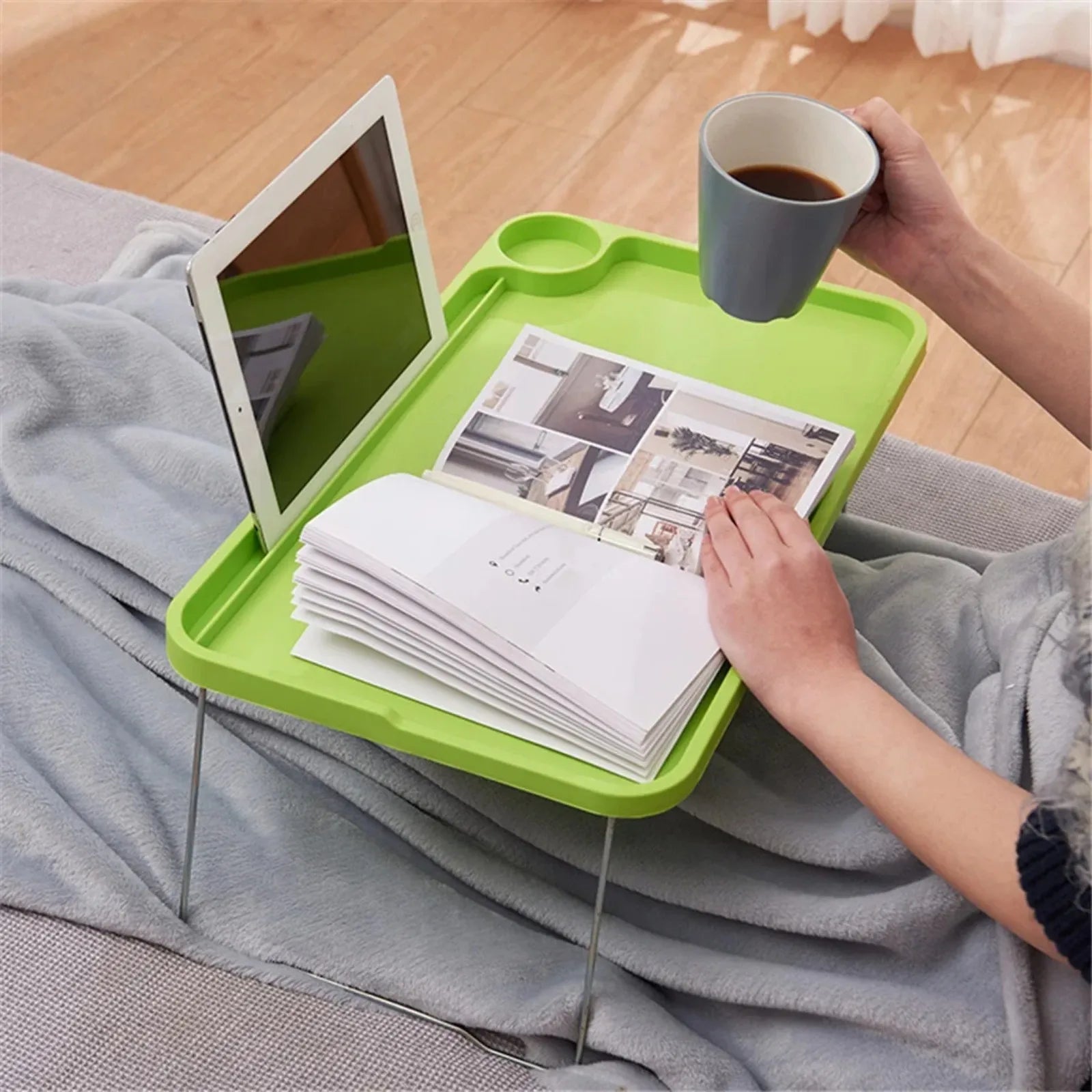 Practical Foldable Laptop Bed Table Lap Dining-table With Foldable Legs And Cup Slots Supplies for Student Dormitory and Bed